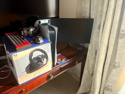 ps5 fat disc with 1 game headset keyboard mouse set and gaming wheel (monitor screen flickering issu