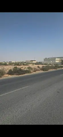 *للبيع قطعة أرض صناعية في الشارقة منطقة الصجعة الصناعية الحنو القديم بلوك 4*