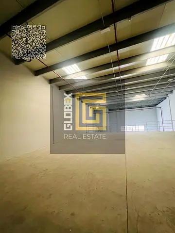 مستودع مع ميزانين مساحة واسعه 4000 قدم مربع مناسب لكافة الانشطة للايجار السنوى
