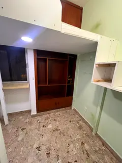 Neat partition room available