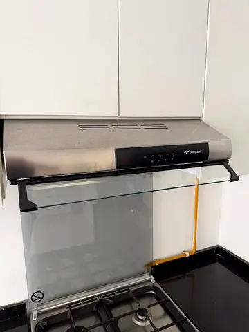 Bompani extractor Hood excellent condition
