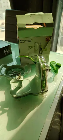 Handheld Manual Fruit & Vegetable Processor - Compact, No Electricity