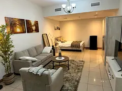 Studio style huge room , clean quite apartment, 2 min from Marina metro station European or Arab onl