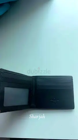 Genuine Black Leather Men's Bifold Wallet – Multiple Card Slots, ID Window