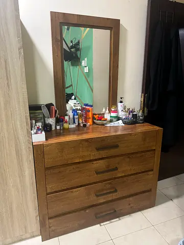 dressing table