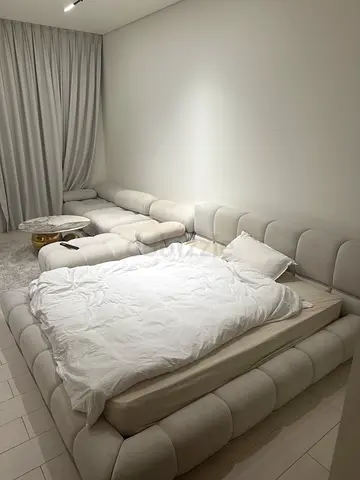 Modern luxury Cozy Bed