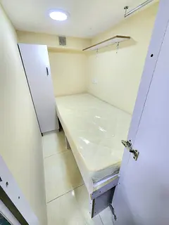 FULLY CLOSED PARTITION