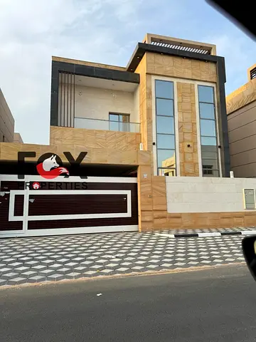 فيلا فاخره اول ساكن 4 غرف وصاله ومجلس في موقع مميز جدا وعاىلي قريب من جميع الخدمات