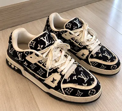 Louis Vuitton LV Trainer Sneakers Black & White – Used