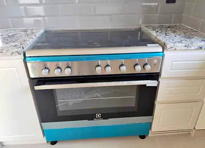 Electrolux 5 burner gas cooker 90 cm same like a new condition