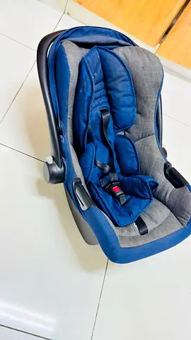 Used infant car seat / baby carrier - navy grey, good condition