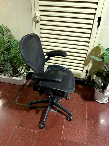 Herman Miller Aeron chair for selling.good condition only little use