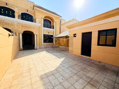 Stand Alone 6 Master Bedroom Villa -inside & Outside Big Kitchen