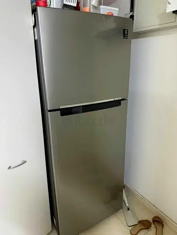 Latest model samsung refrigerator 500 liter almost new condition