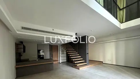 Unique | Double-Height Living I Private Garden