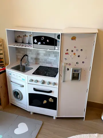 Kidcraft Wooden Play Kitchen Set with Fridge, Oven, Sink and Accessories