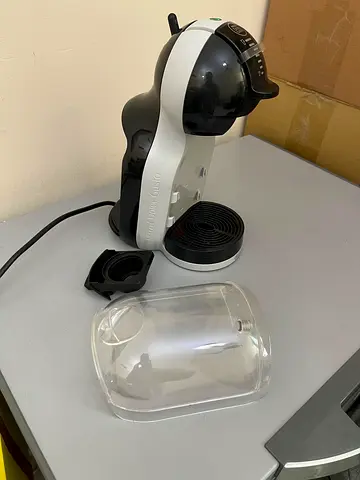 NESCAFÉ DOLCE GUSTO Mini Me Coffee Machine, black
- White/Black, Good Condition