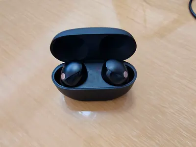 Sony WF-1000XM5 Ear Buds for AED 400