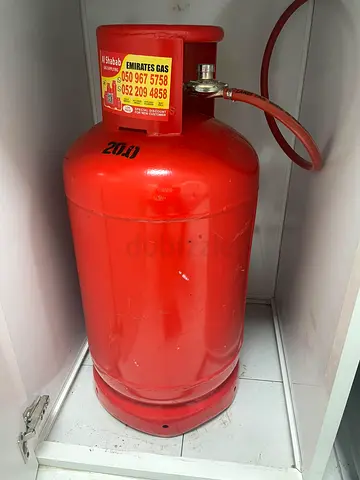 Red LPG Gas Cylinder (Refillable) 22 kg- Excellent Condition - Used 11 months - Medium Size