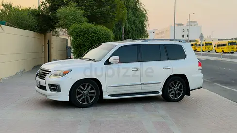 2015 Lexus LX-Series LX 470 GCC Specs - Excellent Condition