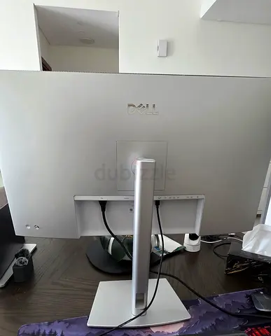 Dell UltraSharp 32-inch LED Monitor 4k 120hz - Silver, Adjustable Stand