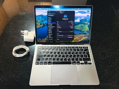 Apple MacBook Air with charger - 8GB RAM - 512GB - Good condition