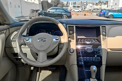 صورة 10 لـ 2019 Infiniti QX70