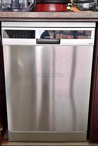 Siemens  iq 500 freestanding stainless steel dishwasher - good condition