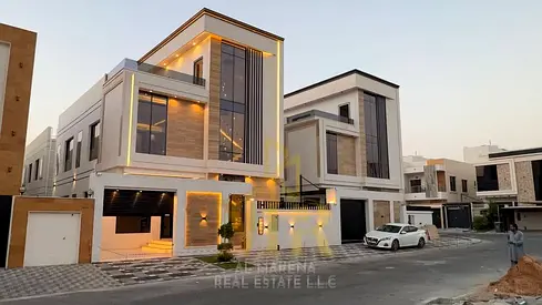 فرصة استثنائية في الياسمين | فيلا متعددة الطوابق بتصميم عائلي مميز