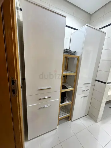 white tall bathroom cabinets with narrow shelving unit (set of 2 cabinets + shelf)