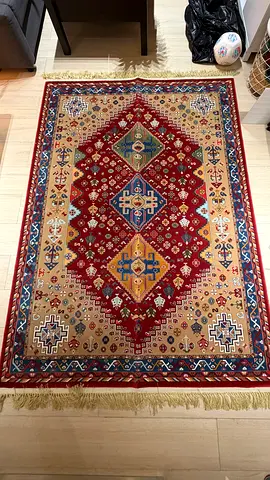 Radin Isfahan Traditional Persian Style Area Rug (1.5x2.25m)