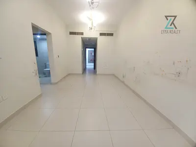 Decent Size 2 Close Kitchen Apartment With 3 Bathrooms & Balcony.