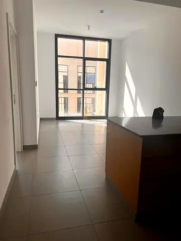 🏡 للبيع شقة مميزة في مشروع الممشى – الشارقة