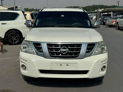 2013 Nissan Patrol SE GCC Specs fullopshin white color