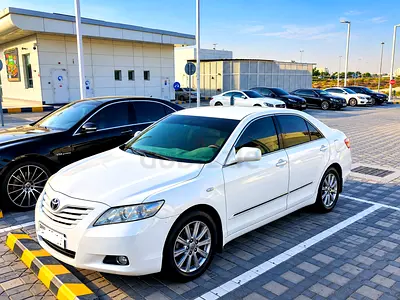 2009 Toyota Camry GL 2.4L 4-cylinder, with Alloy wheels,GCC