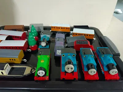 3 Sets ofThomas the tank engine & friends - Mega sets with Engine (Cargo,tanker, coach, freight) etc