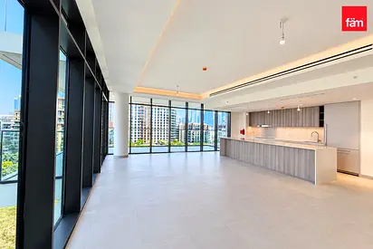 Available | Spacious | Bright Layout