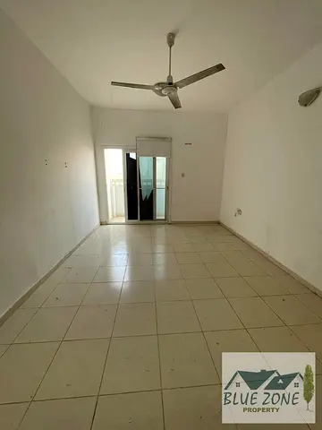 Ready to move 1bhk with close hall and balcony in naseryia Sharjah for family