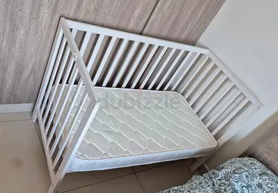 Baby crib
