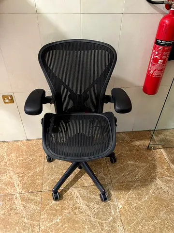 Herman Miller Aeron chair for selling.good confi