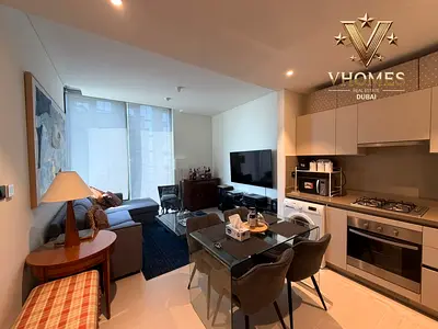 Elegant Living | Stunning Skyline Views | Modern Design