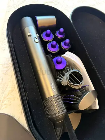 Dyson Airwrap Complete multi-styler with case and attachments (used)