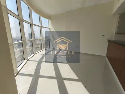 غرفة نوم واحدة في الطابق العلوي | Reef Residence JVC | تخطيط الزاوية والمناظر البانورامية