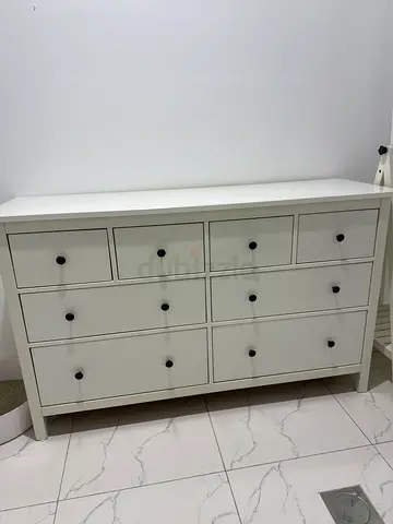 White 8- Drawer Dresser / Chest in Good Condition
