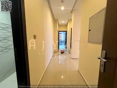 شقة غرفتين وصالة ايجار سنوي بالمويهات3 - غاز طبيعي - شهر مجاني - غرفتين ماستر - 3 حمام - تبريد مركزي - بلكون - قريب مجمع المدارس - سهل لمخرج دبي .
