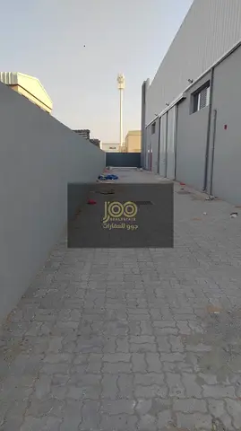 Warehouse with Outdoor Storage Yard for Rent in Umm Al Daraa – 21,500 Sq. Ft.