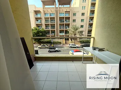UPGRADED STUDIO FOR RENT IN GREENS