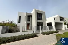 Available Now | Corner Plot | 5 Large Bed