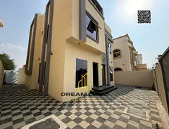 Modern corner villa (facing two streets) / Registration and ownership fees included