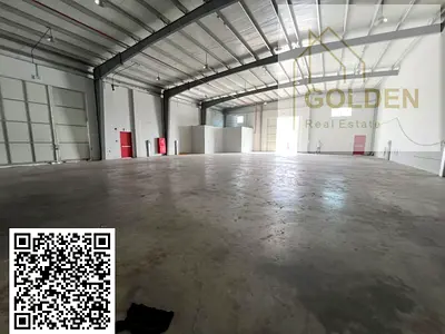 A fully independent factory featuring 150 kW of electricity, spacious front, side, and rear areas, a showroom, a mezzanine, and dedicated staff accomm